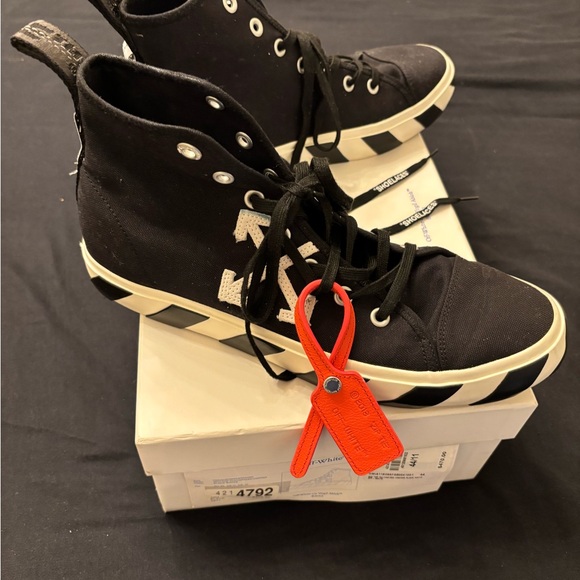 OFF-WHITE MID TOP VULCANIZED CANVAS BLACK WHITE - Picture 1 of 11